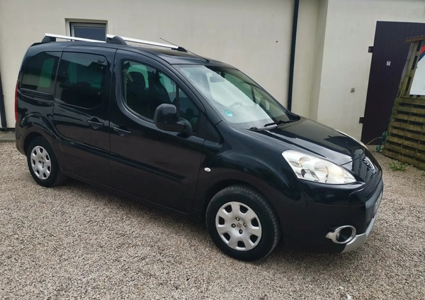 Peugeot Partner cena 23900 przebieg: 203940, rok produkcji 2010 z Giżycko małe 407